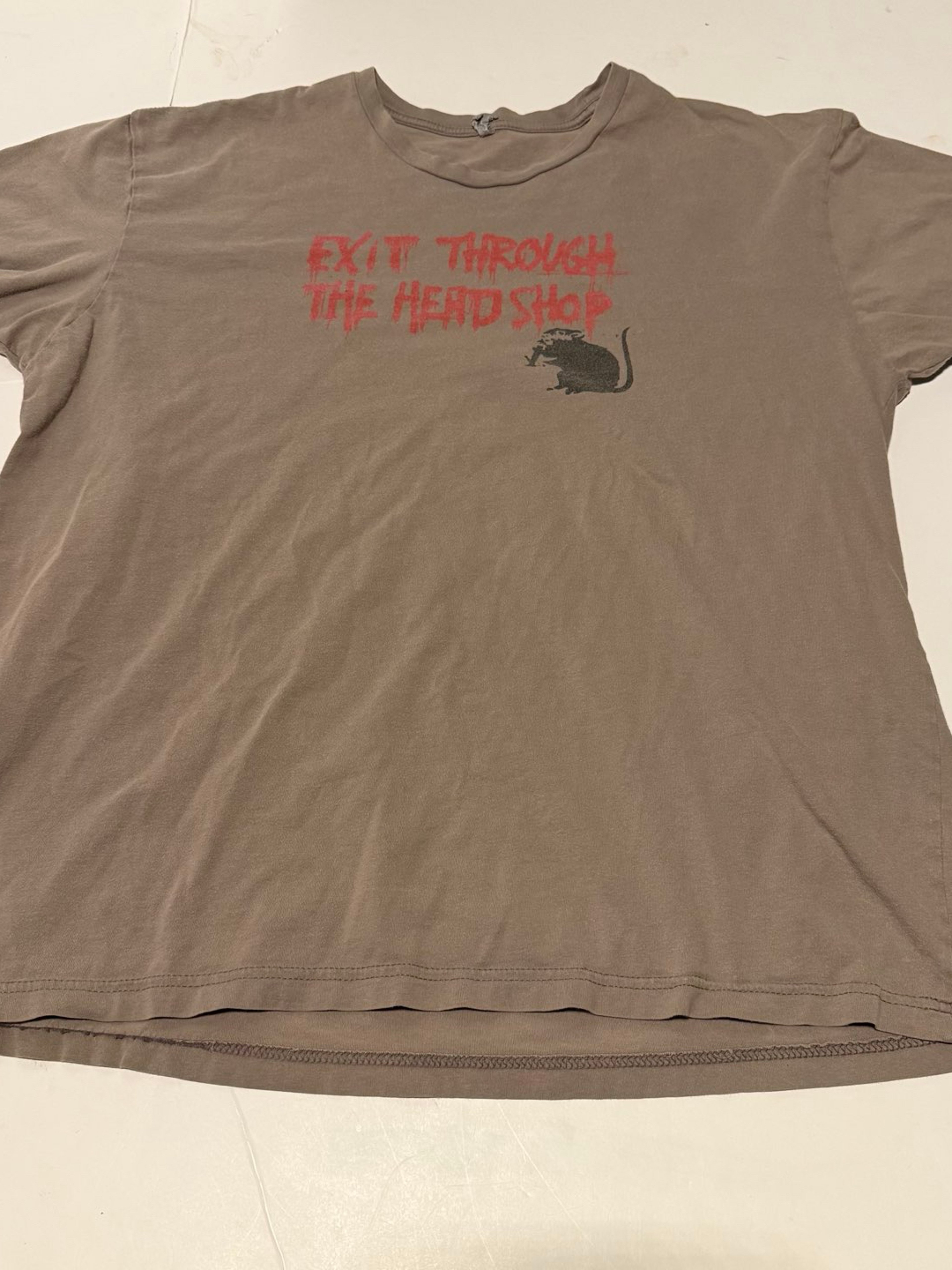 Preview pic of Slinger Exit Through the Head Shop XL T-Shirt Used