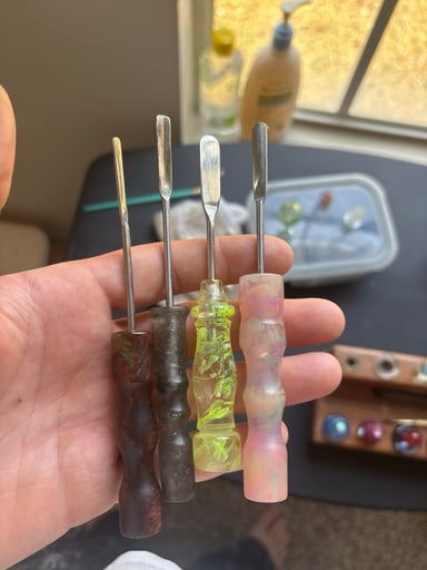 Preview pic of Glass savage dab tool.