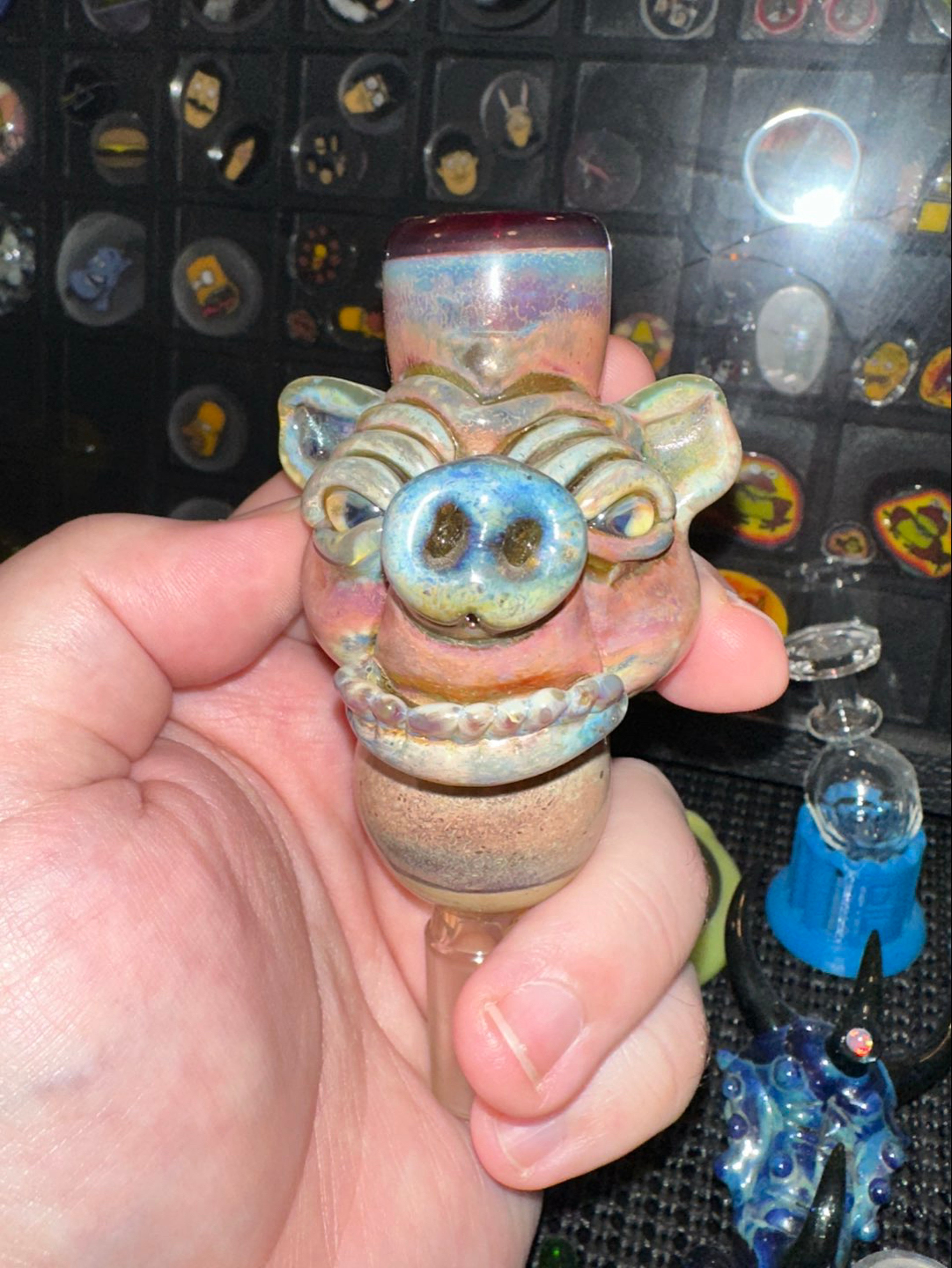 Preview pic of Elbo Punished Pigs Head Bowl