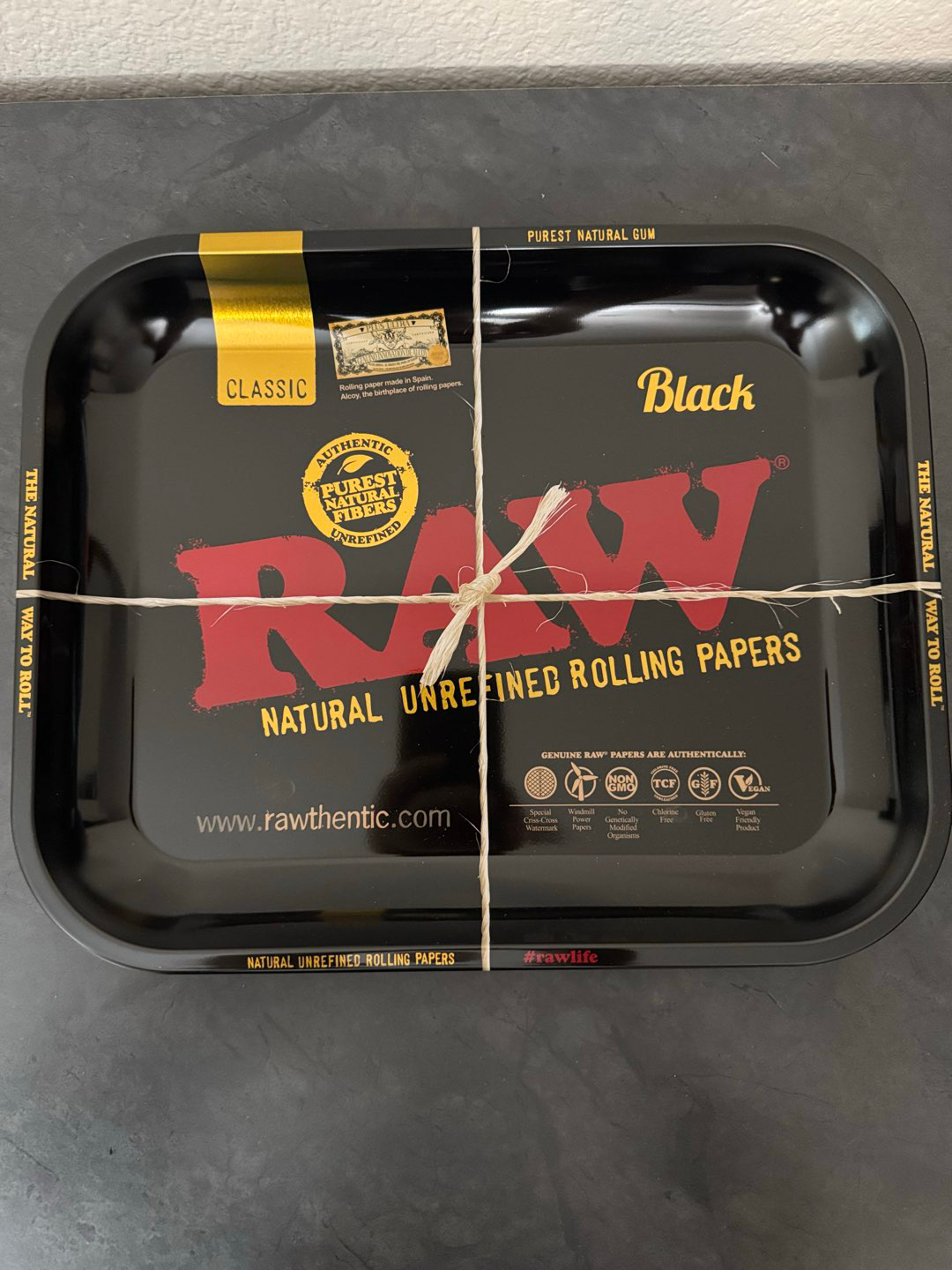 Preview pic of Raw Black large metal rolling tray 13.4”X10.9”X1.2”