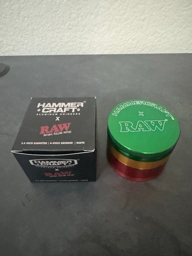 Preview pic of Hammercraft x Raw Aluminum Grinder 2.5” 4pcs (Rasta)