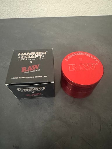 Preview pic of Hammercraft x Raw Aluminum Grinder 2.5” 4pcs (Red)