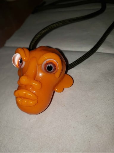 Preview pic of Guru glass pendent