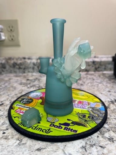 Preview pic of CHAKA 14mm sandblasted ice hand rig with cube cap