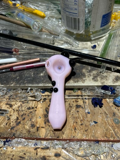 Preview pic of Pink spoon with black marbles