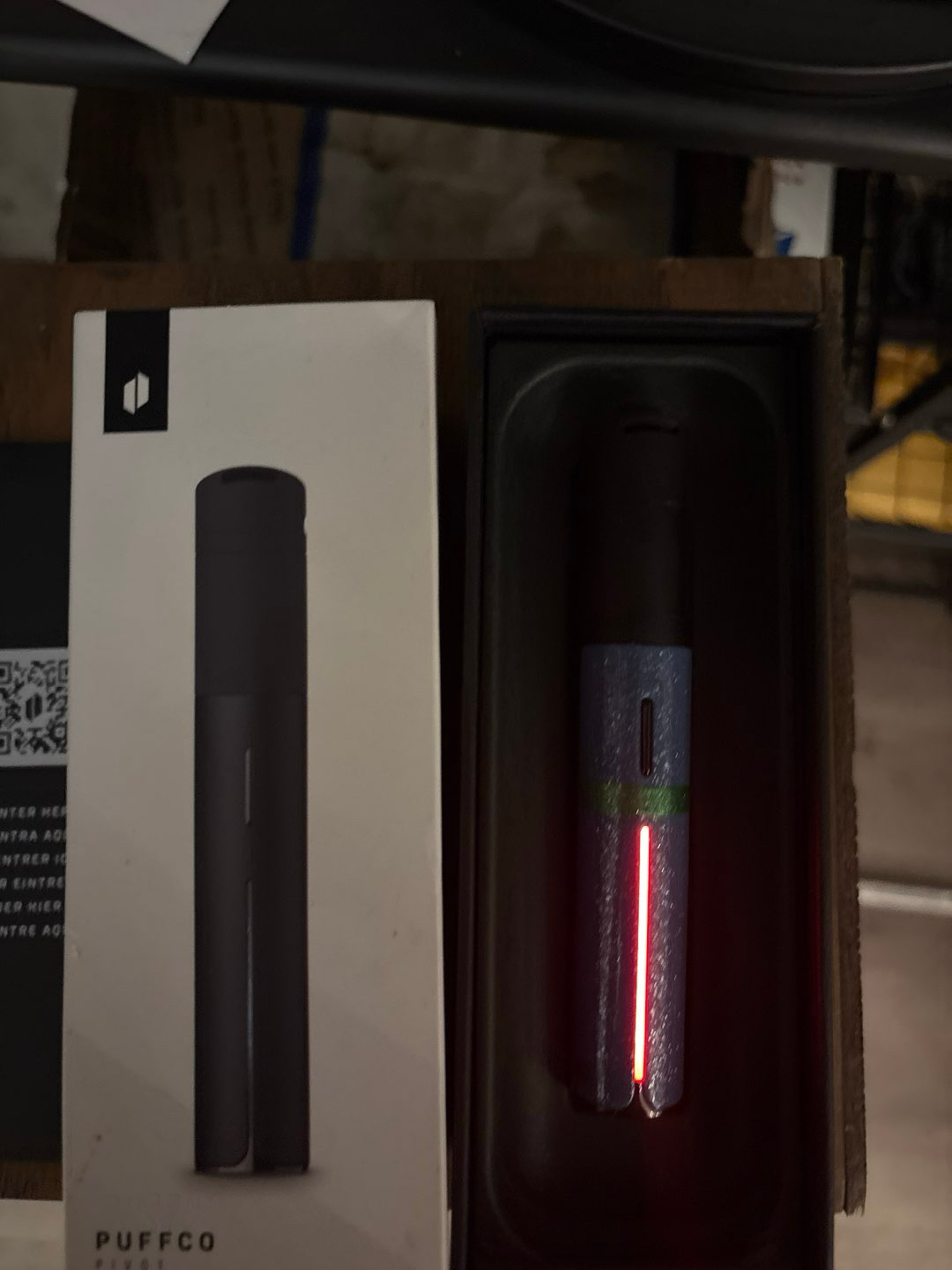 Preview pic of Puffco Pivot