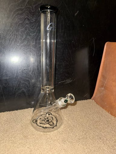 Preview pic of Green Bear Beaker Bong