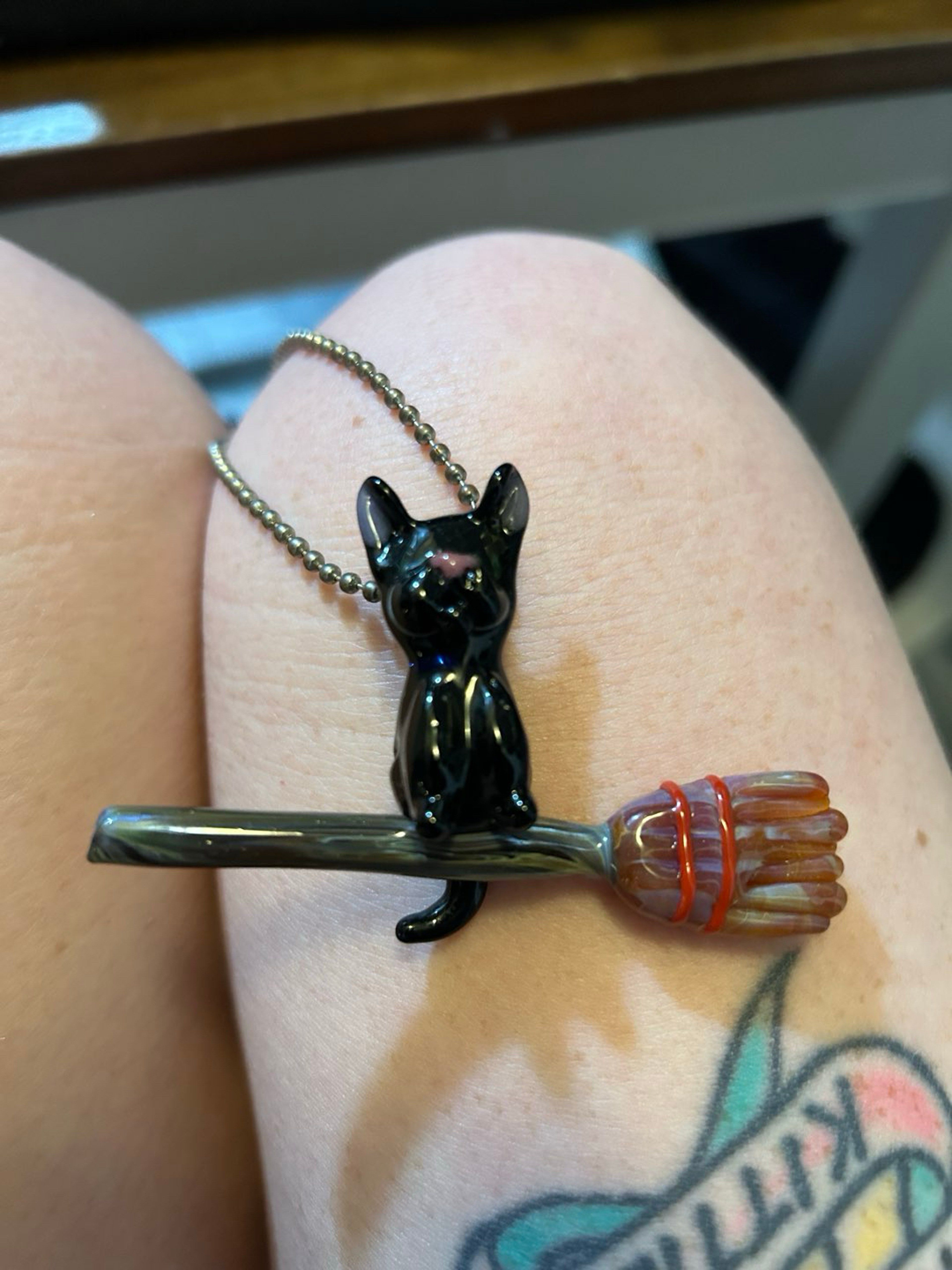 Preview pic of Witch kitty