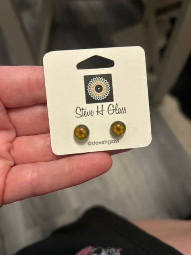 Preview pic of Millie earrings