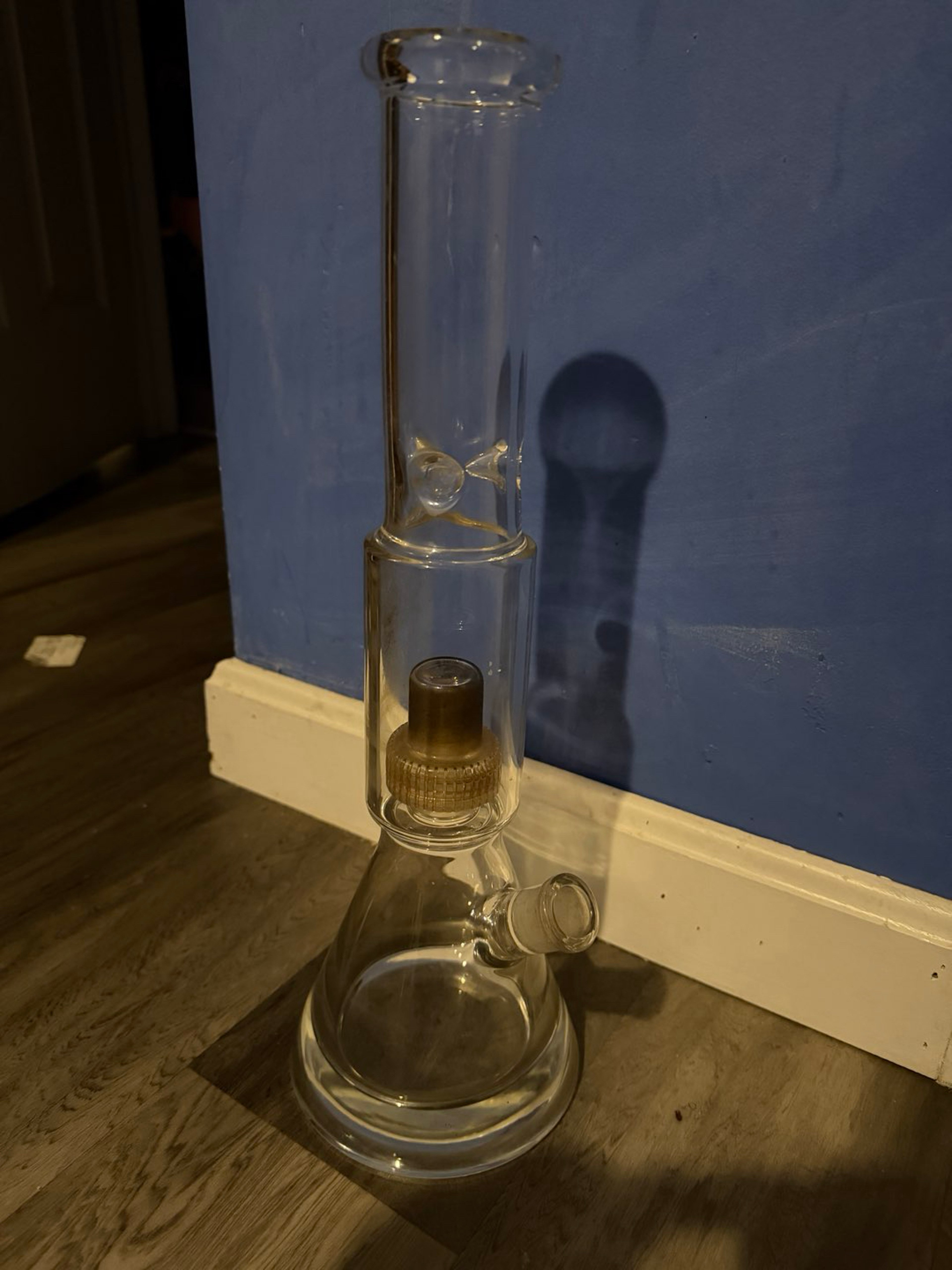 Preview pic of Thick glass