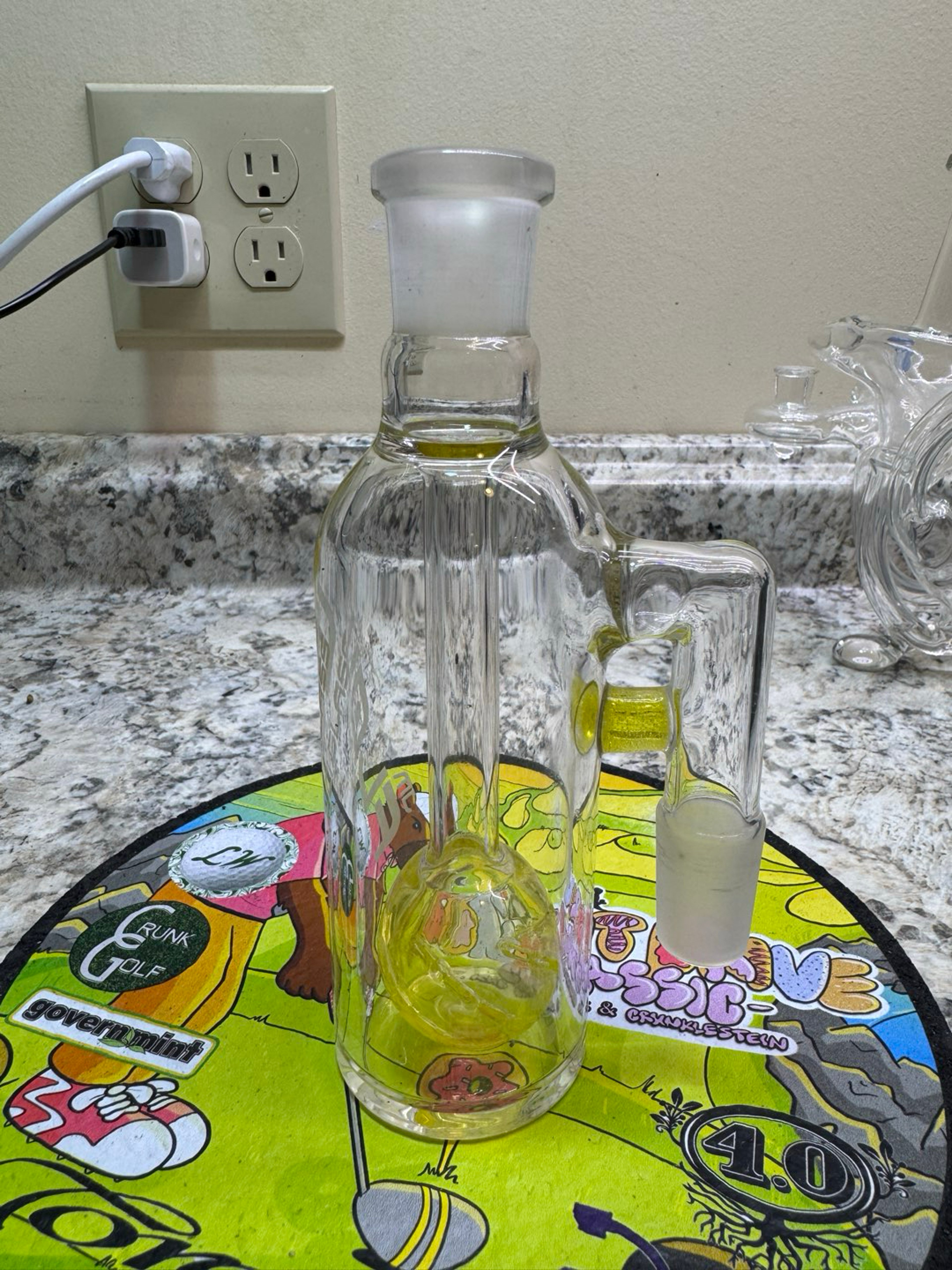 JM FLOW 18mm beach ball ash catcher in Lemon Drop image 0