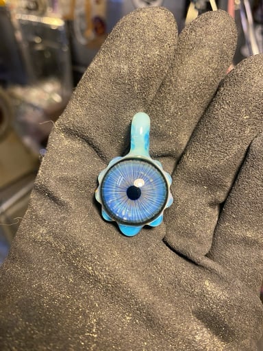 Preview pic of Eye pendant