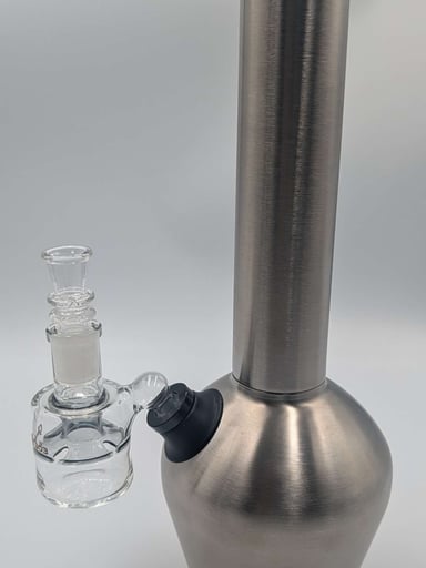 Preview pic of Chill Steel Bong Bundle Set!