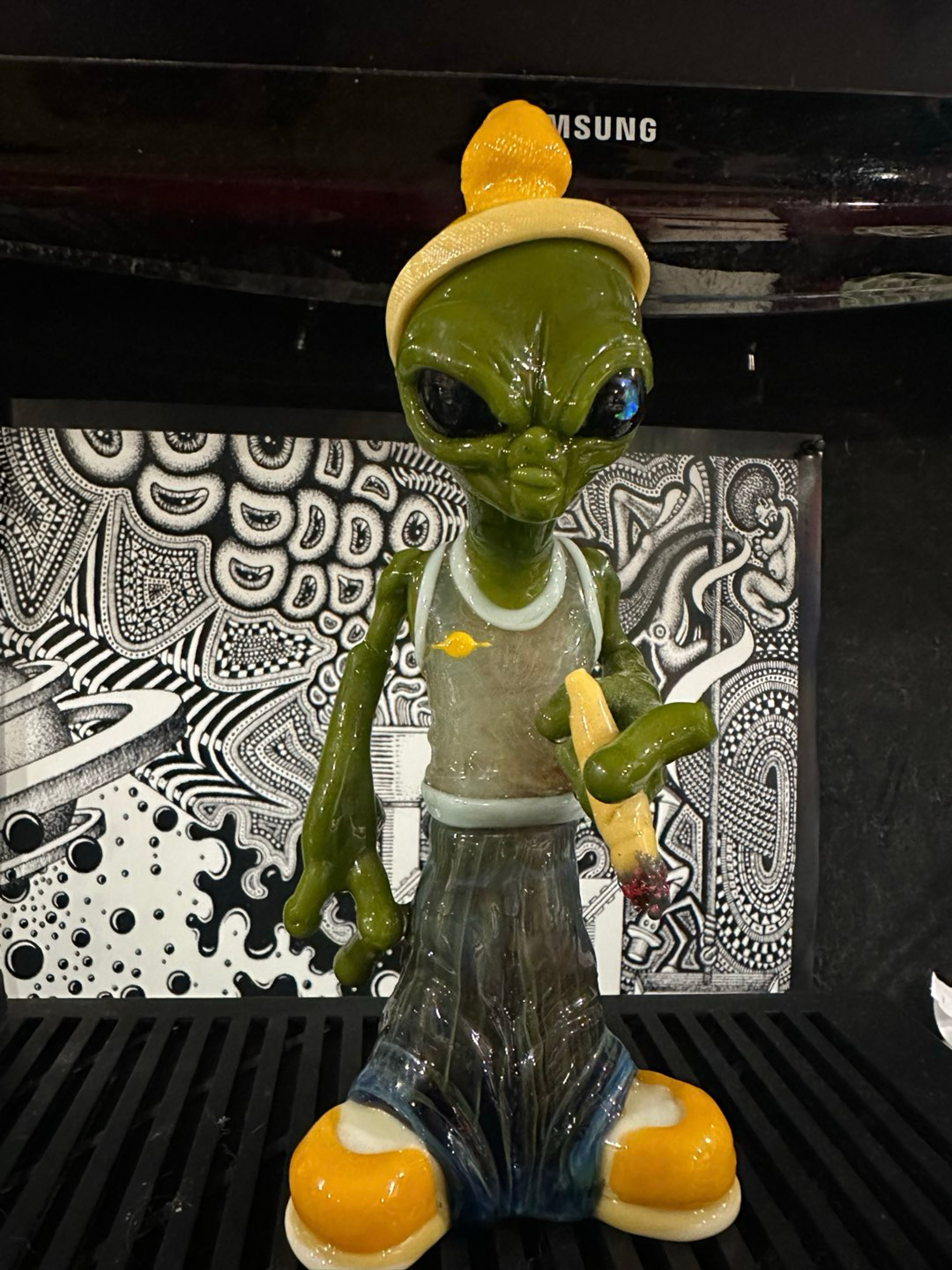 Ghost glass full body alien image 0