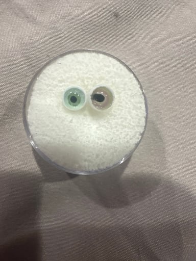 Preview pic of Jebb glass eye pearls