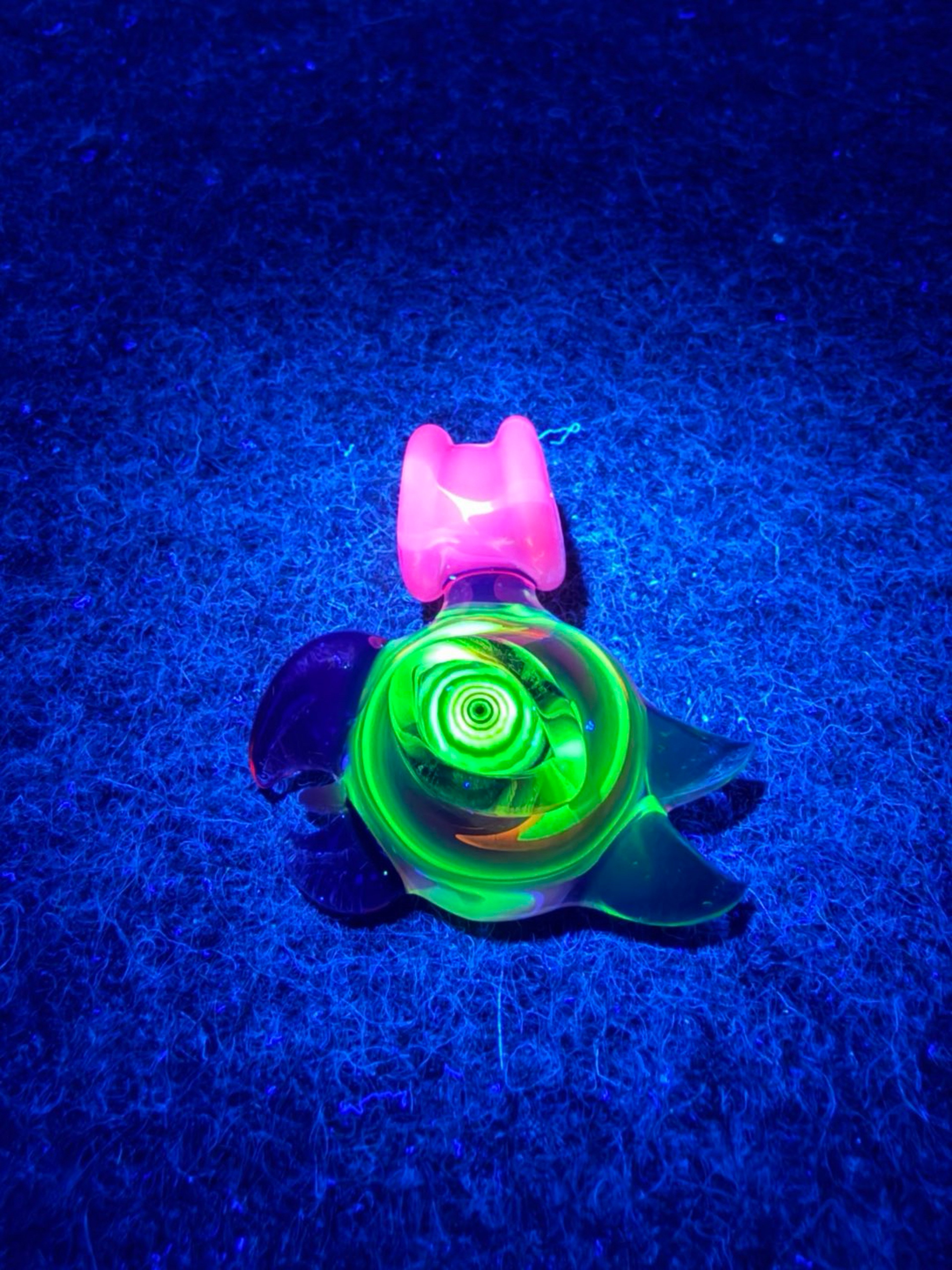 RJ Glass UV Birdhead Pendant image 0