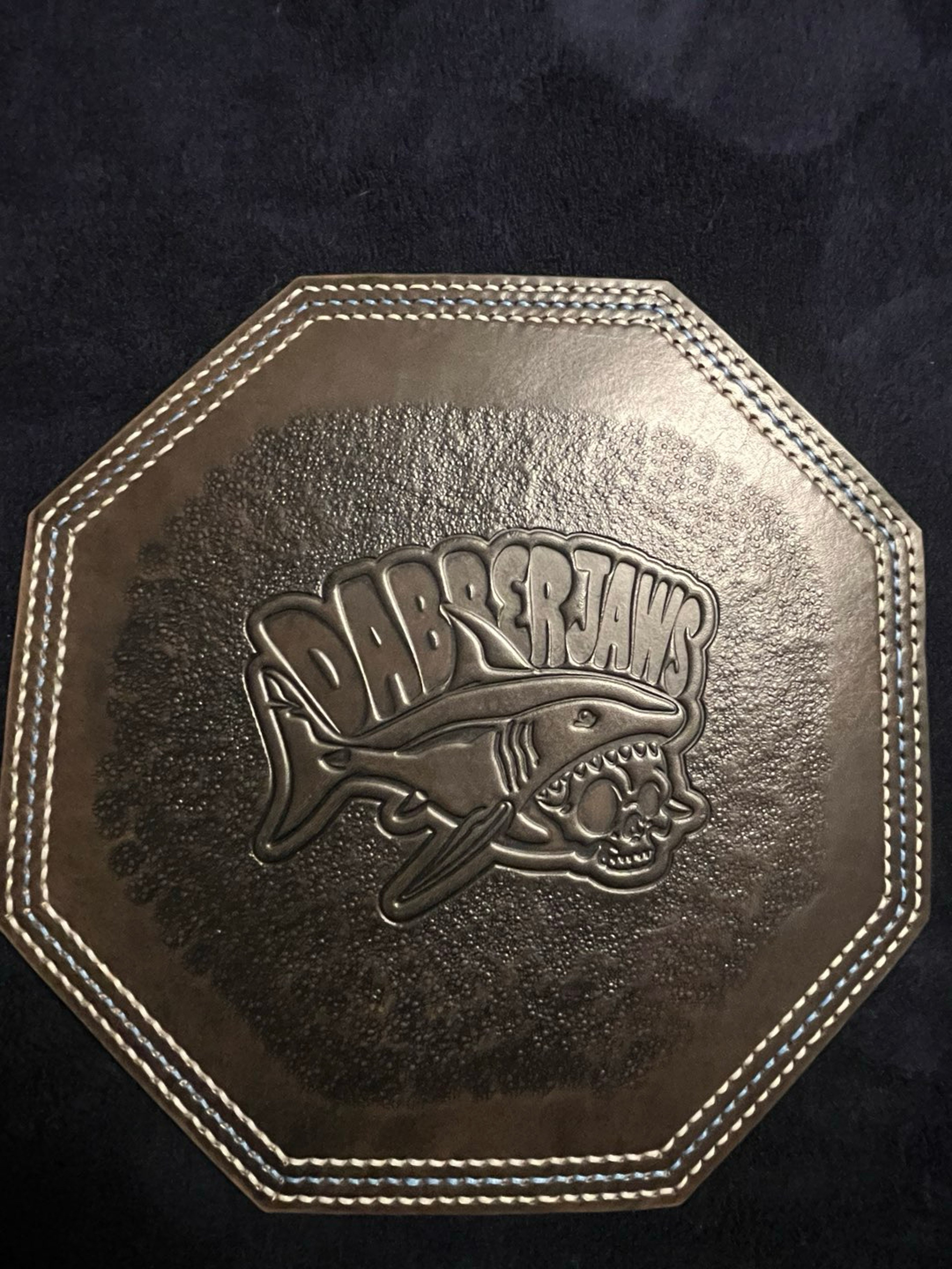 Dabberjaws leather moodmat image 0