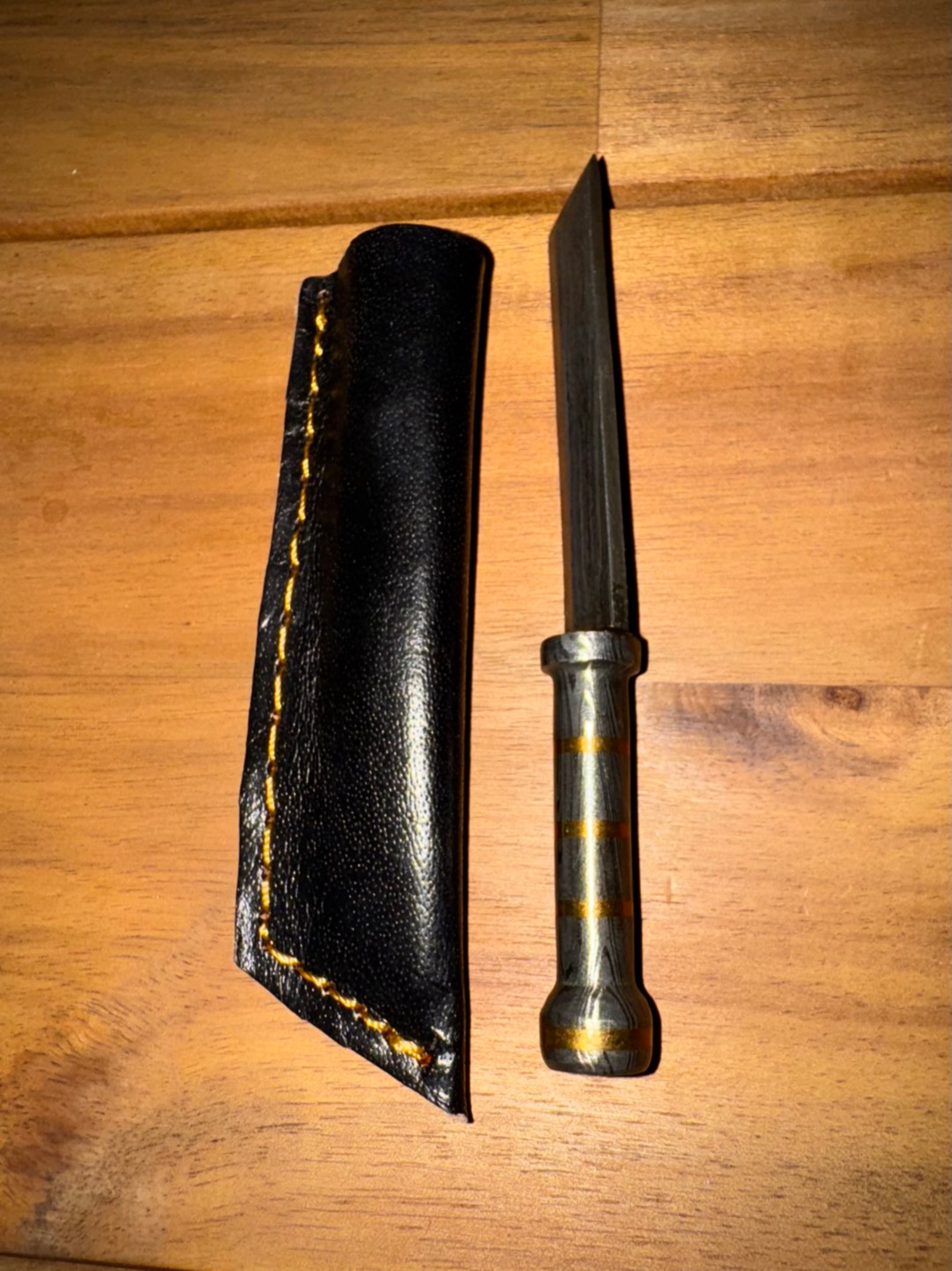 Preview pic of Hk_Damascus_Knives Full Damascus Sword Tool