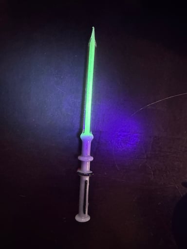 Preview pic of Sarah Shade Light Saber Dabber