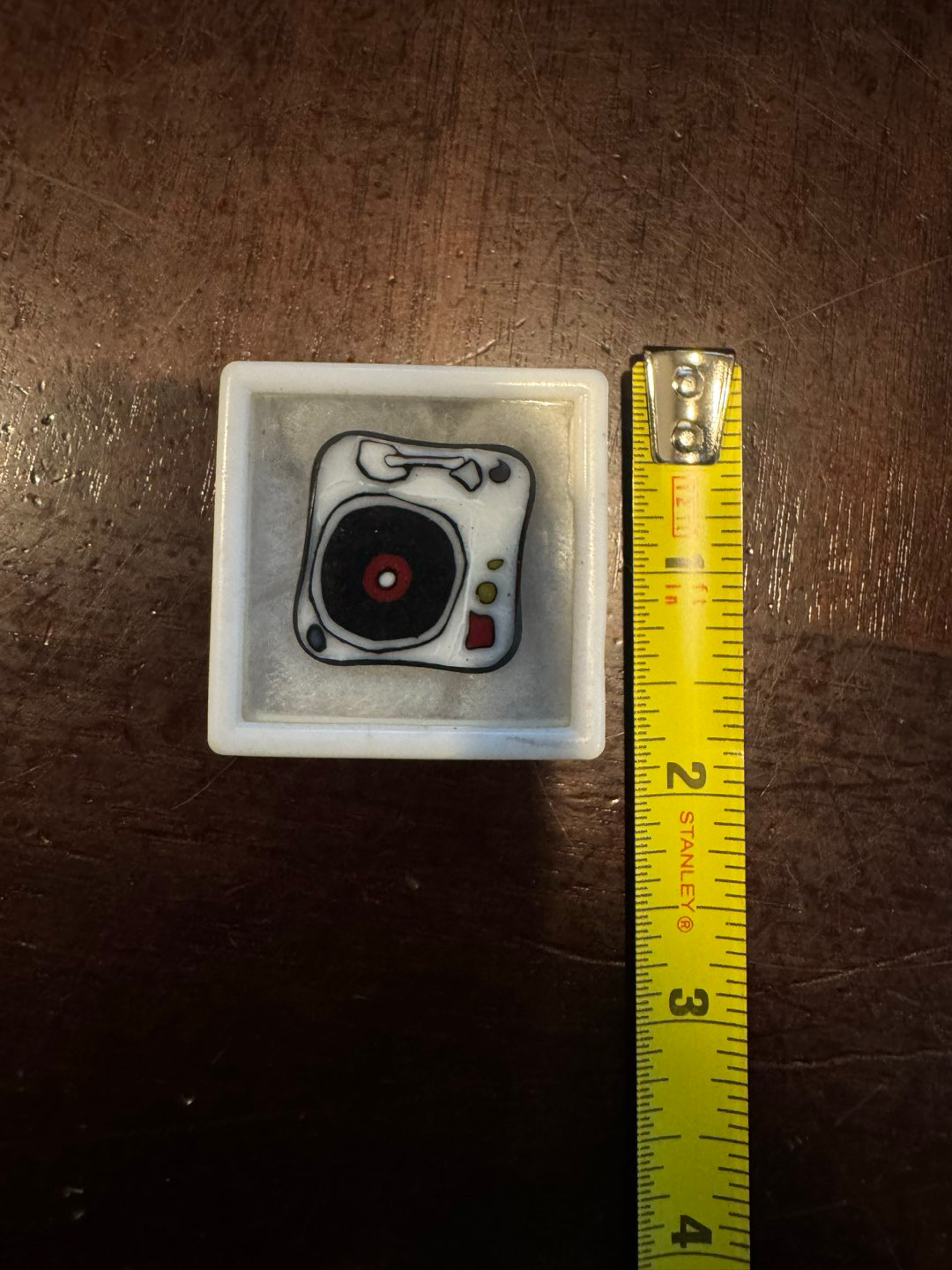 Preview pic of Turntable millie