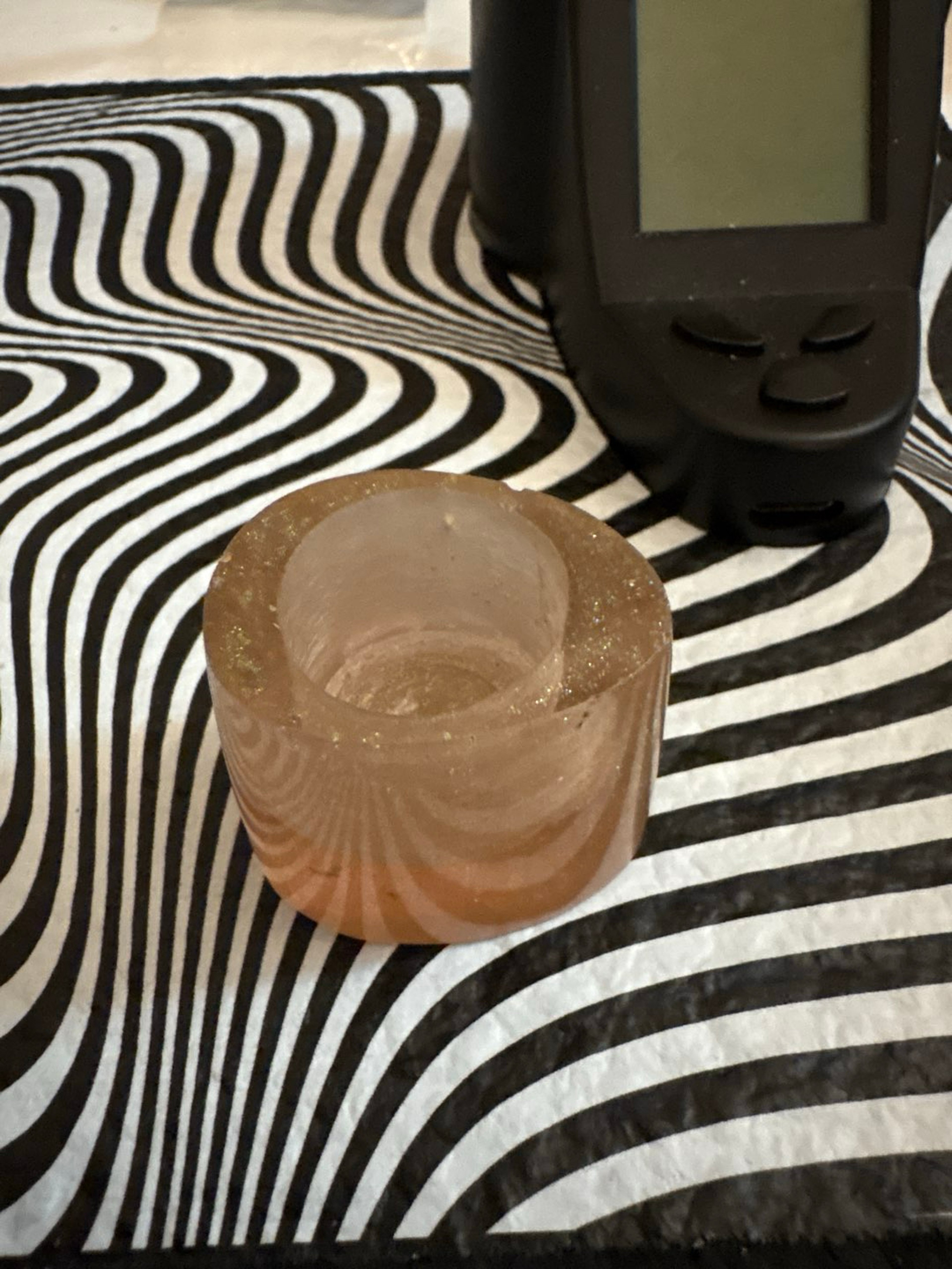 Resin Pivot Stand image 0