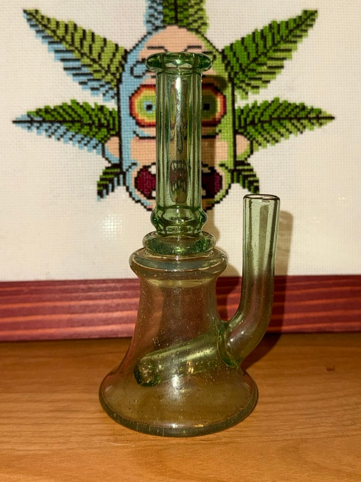 UV Reed Glass Mini Rig 10mm | Shop Reed Glass on GlassPass