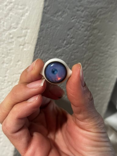 Preview pic of Royal jelly glass eye