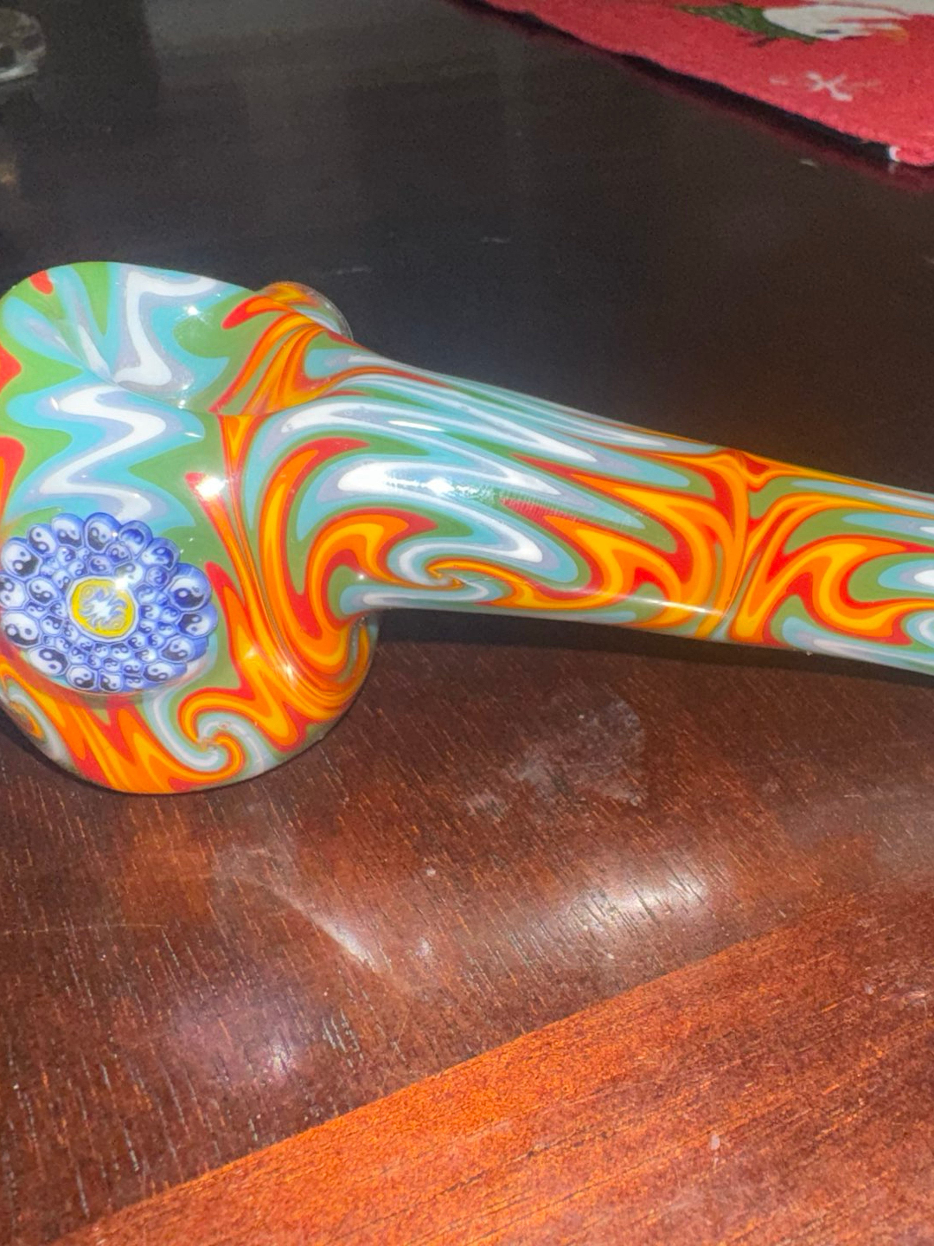 2013 hand pipe with ying yang Millie image 0