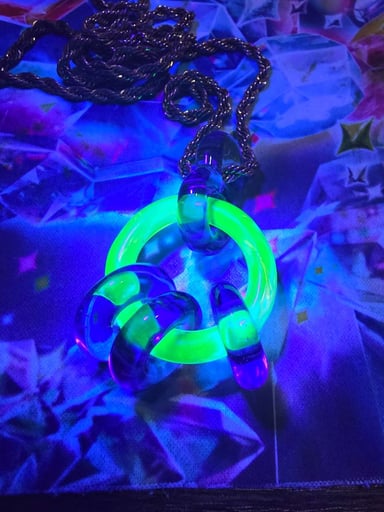 Preview pic of Rusty glass infinity rings