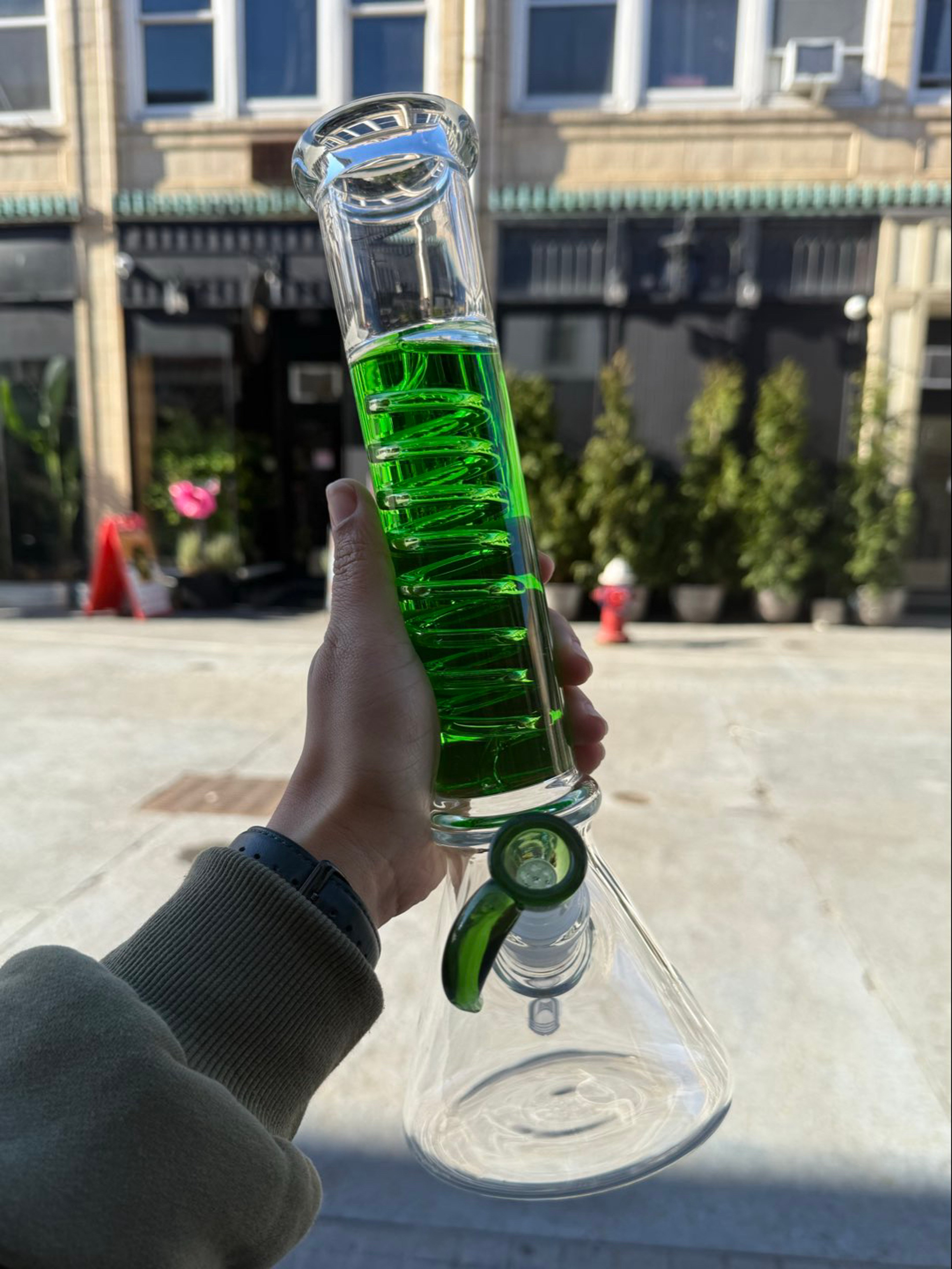 13” Freezable Glycerin Coil Bong - Green image 0