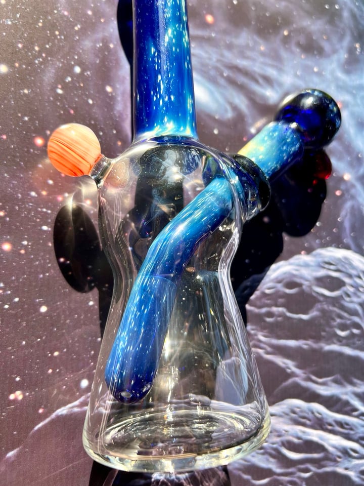 planet-bong-shop-bongs-on-glasspass