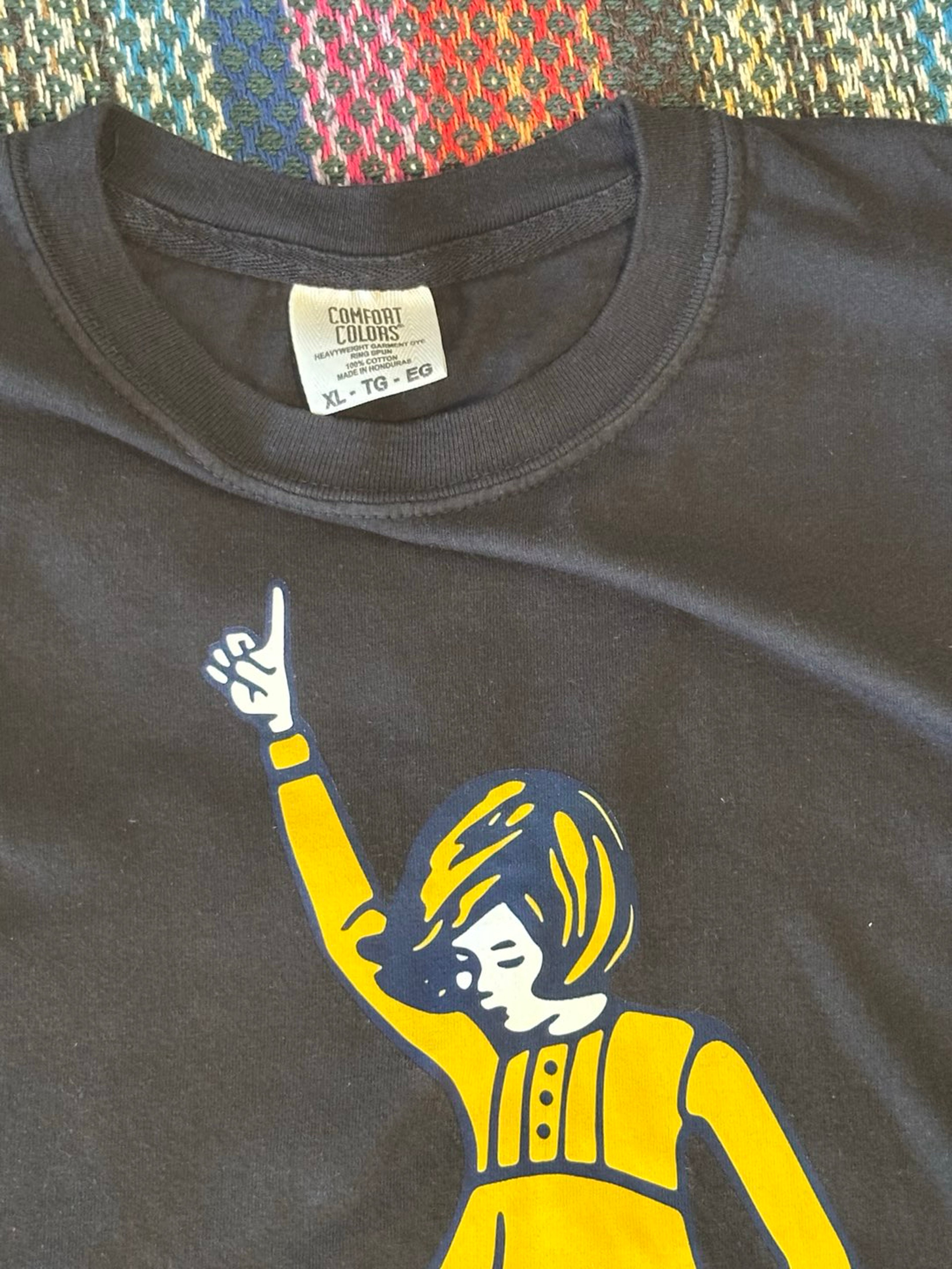 Preview pic of Slinger Dead and Co Tee