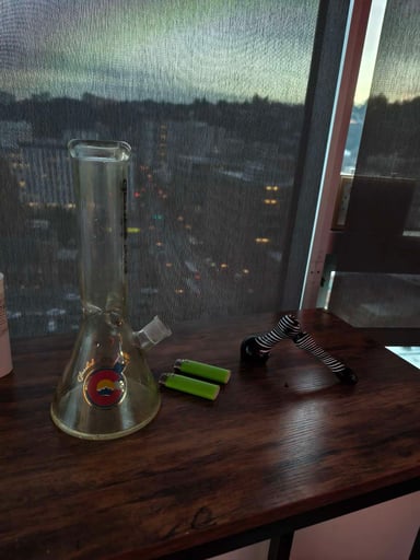 Preview pic of 303 glasslabs simple beaker
