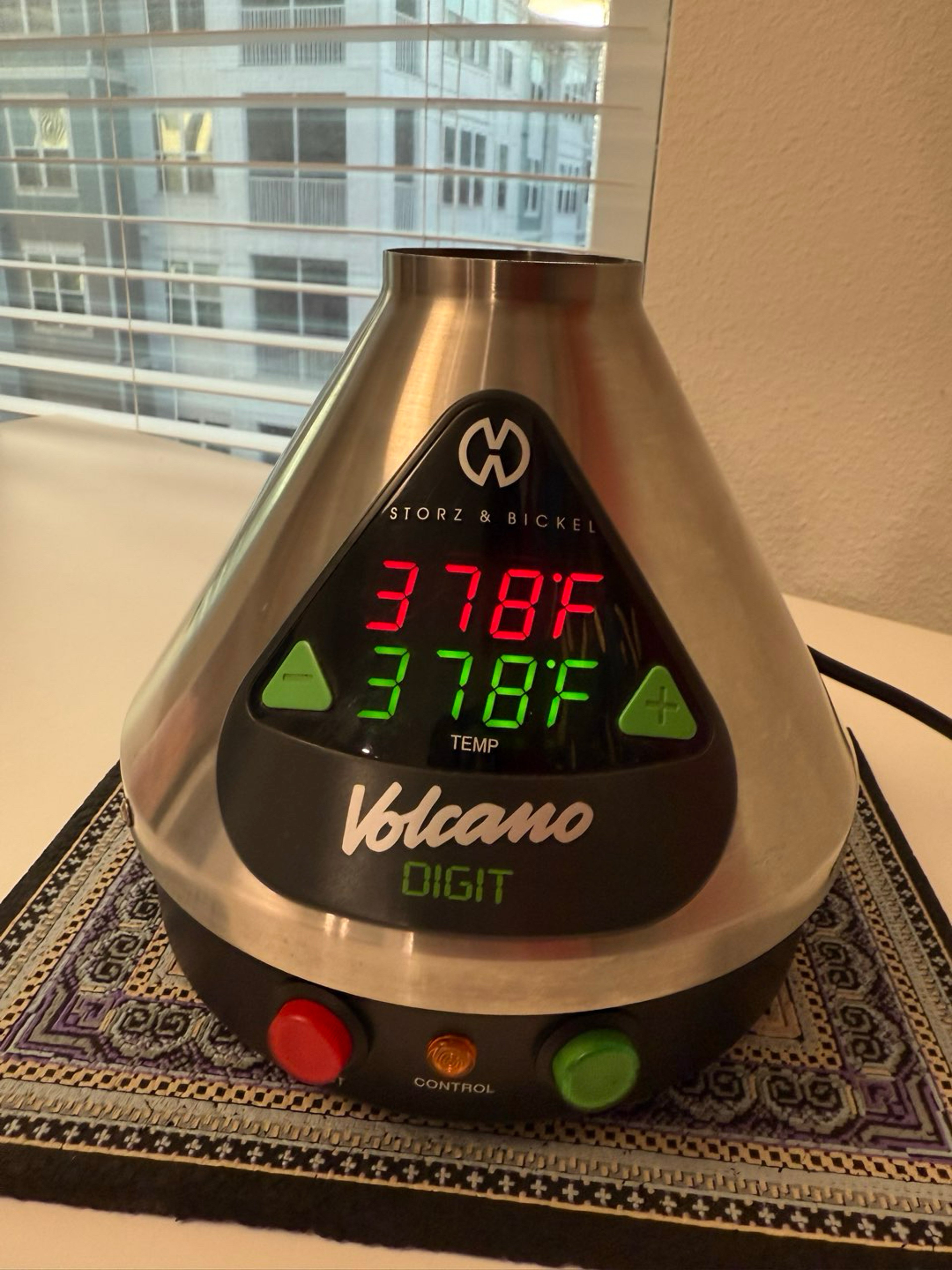 Volcano Digital Vaporizer image 0