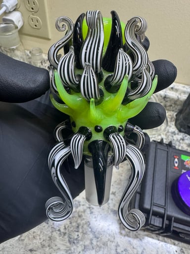 Preview pic of ROBINHOOD glass 18mm slide