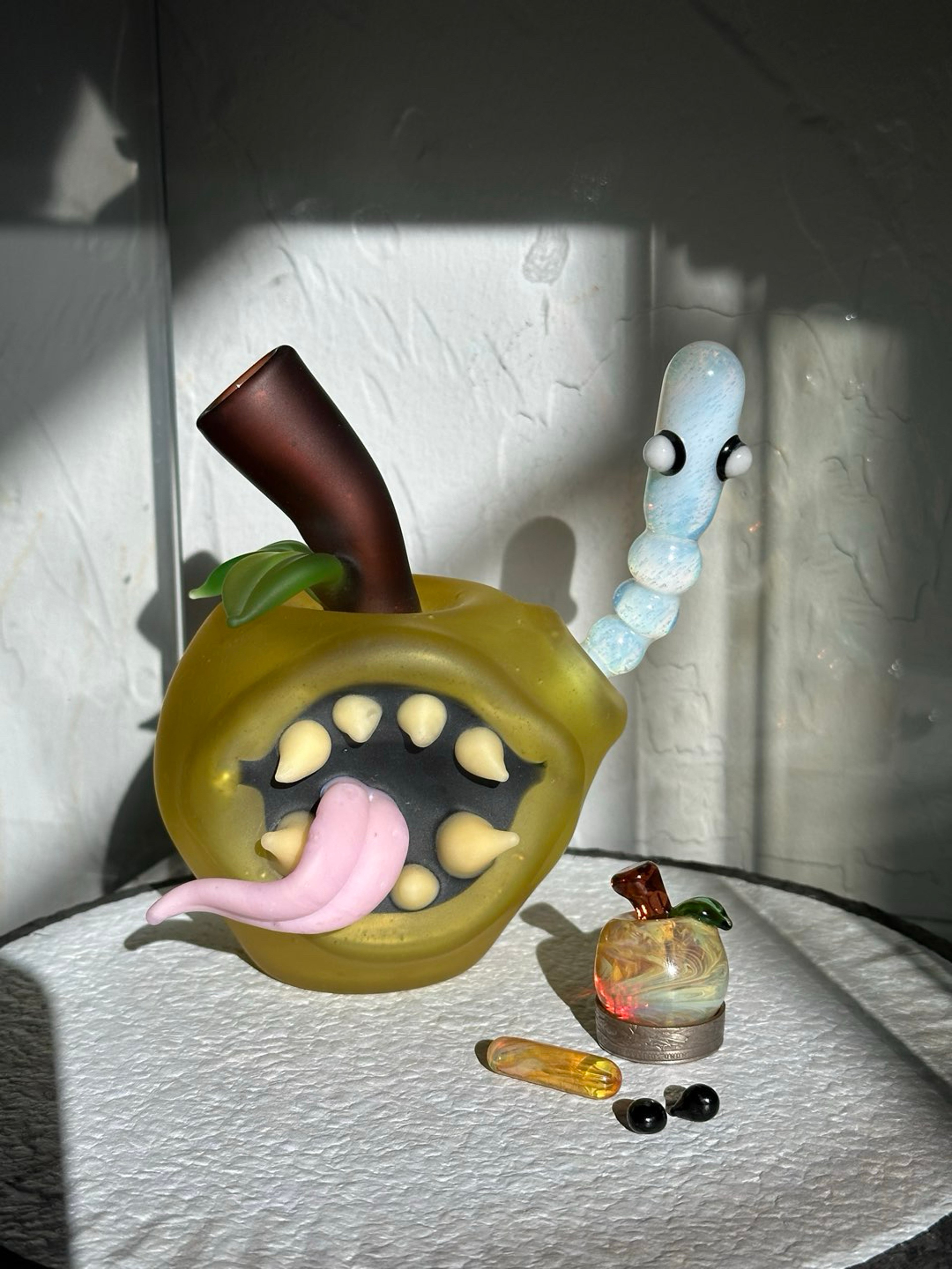 Preview pic of Pouch glass set