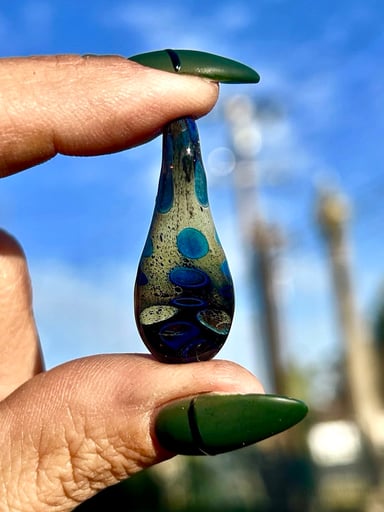 Preview pic of Small abstract pendant