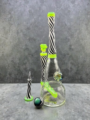 Preview pic of 10.5” Zebra Swirl, UV accents Mustard Glass Rig Set