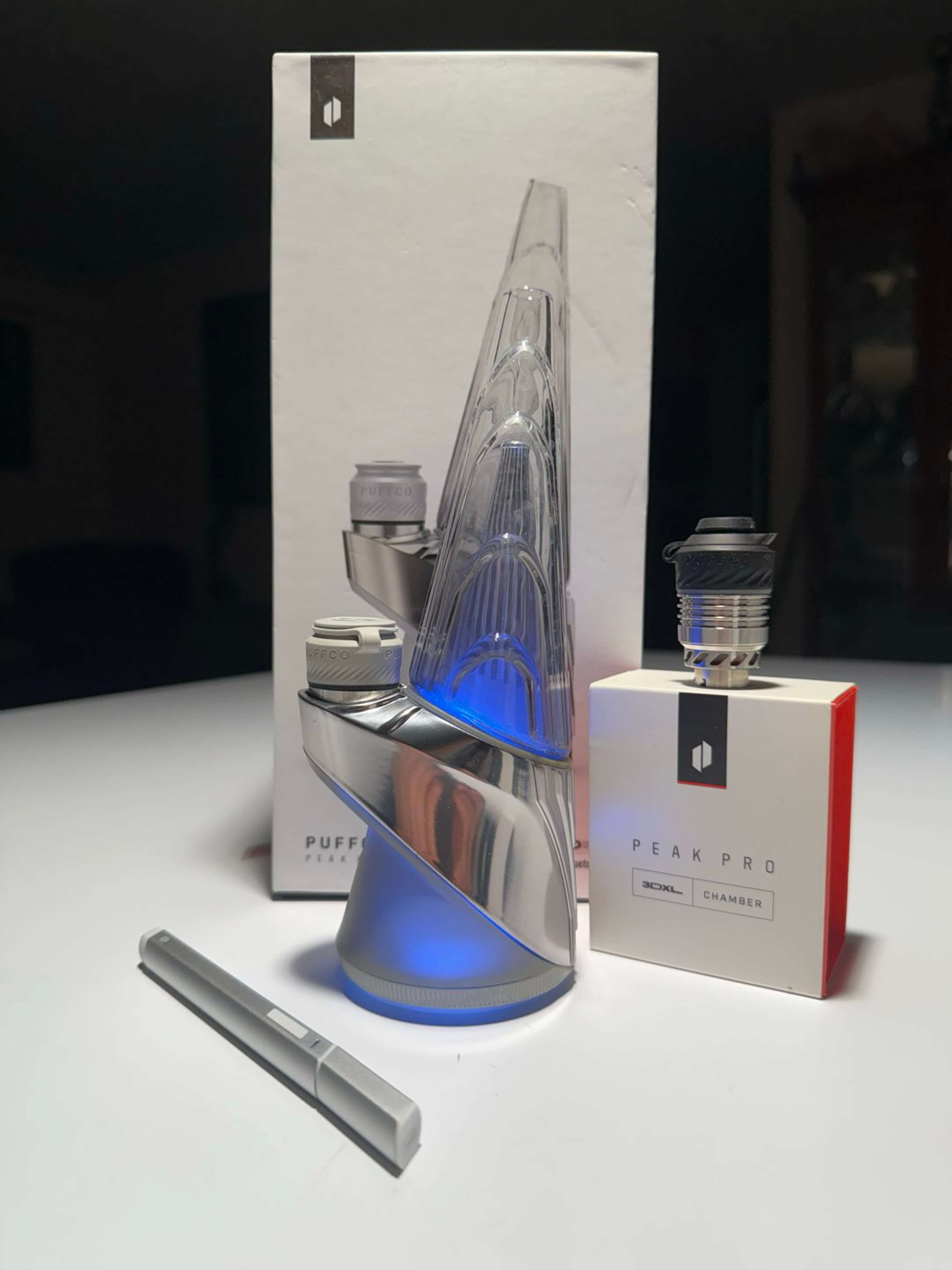 Puffco Peak Pro Guardian Limited Edition Packege image 0