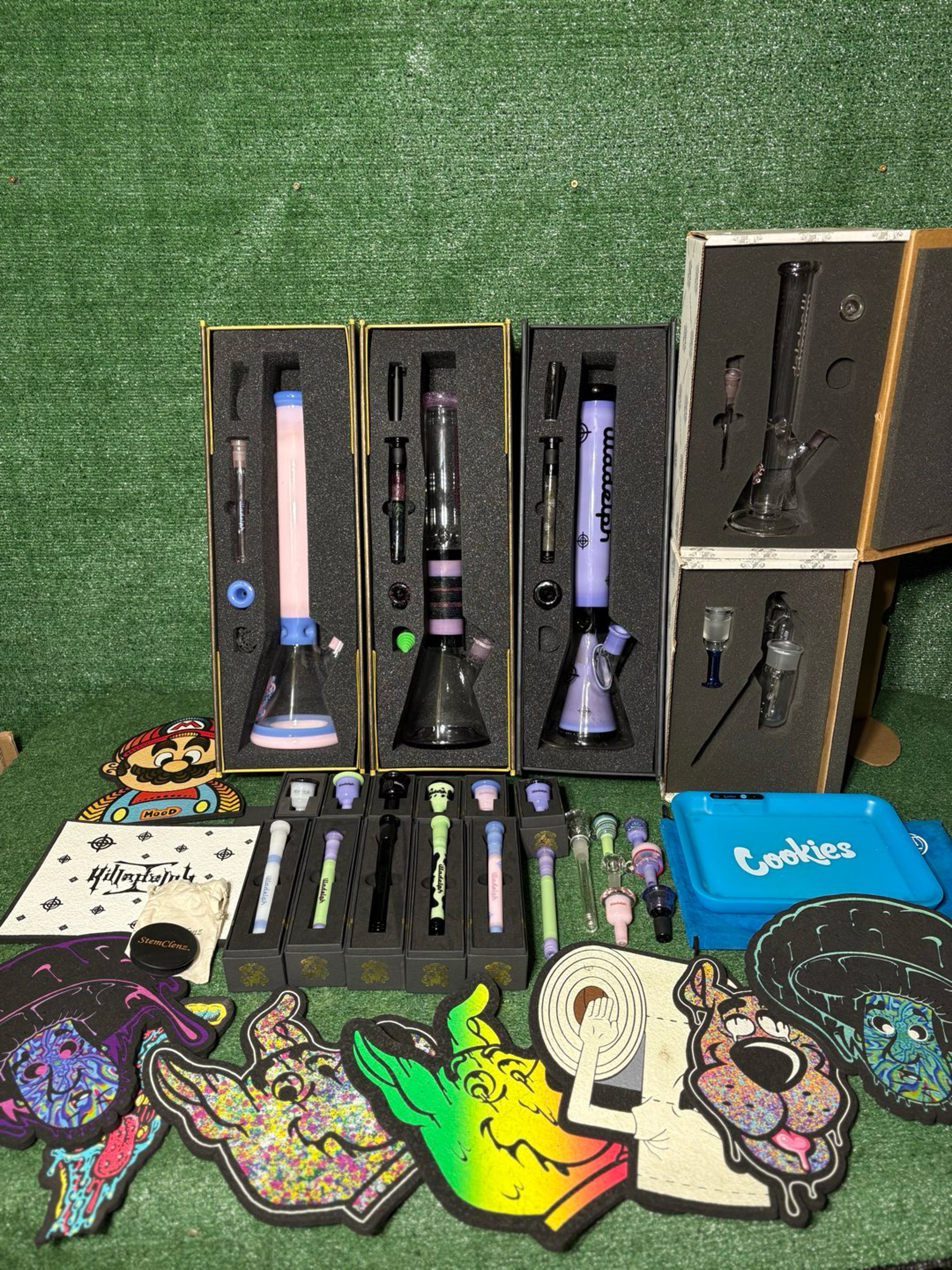 Preview pic of Complete illadelph collection . EVERYRHING SEEN IN EVERY PIC ! Yes , everything!!