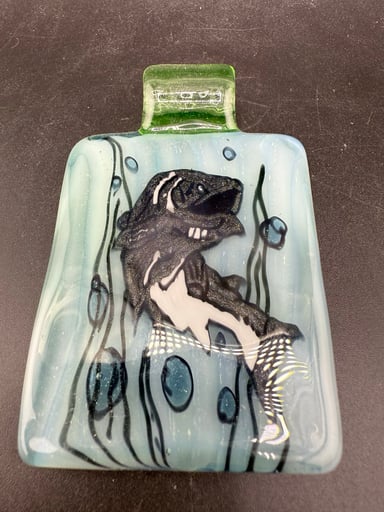 Preview pic of Filla John Glass UV Fish Pendant