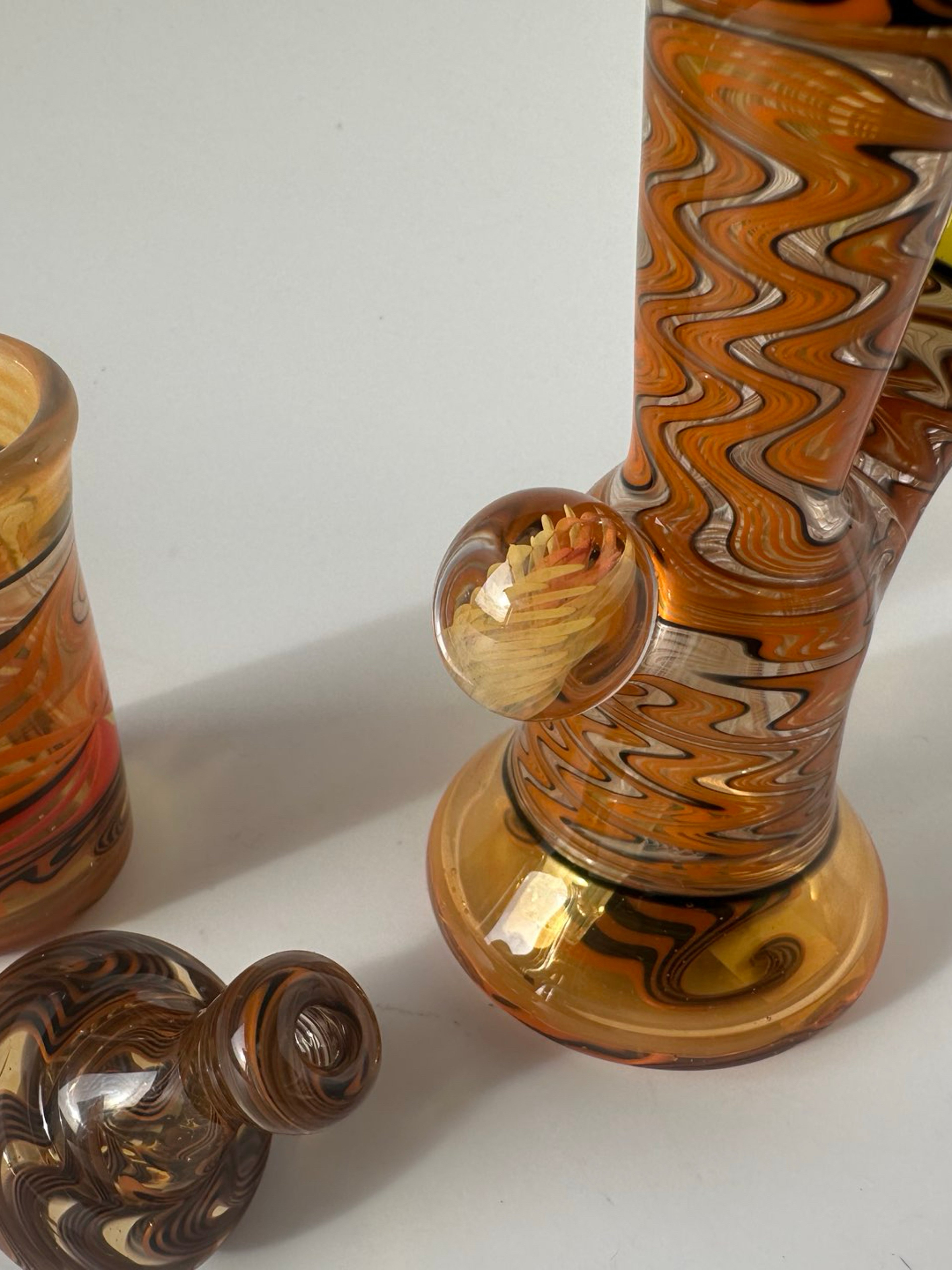 Preview pic of Talon glass rig with cup and cap