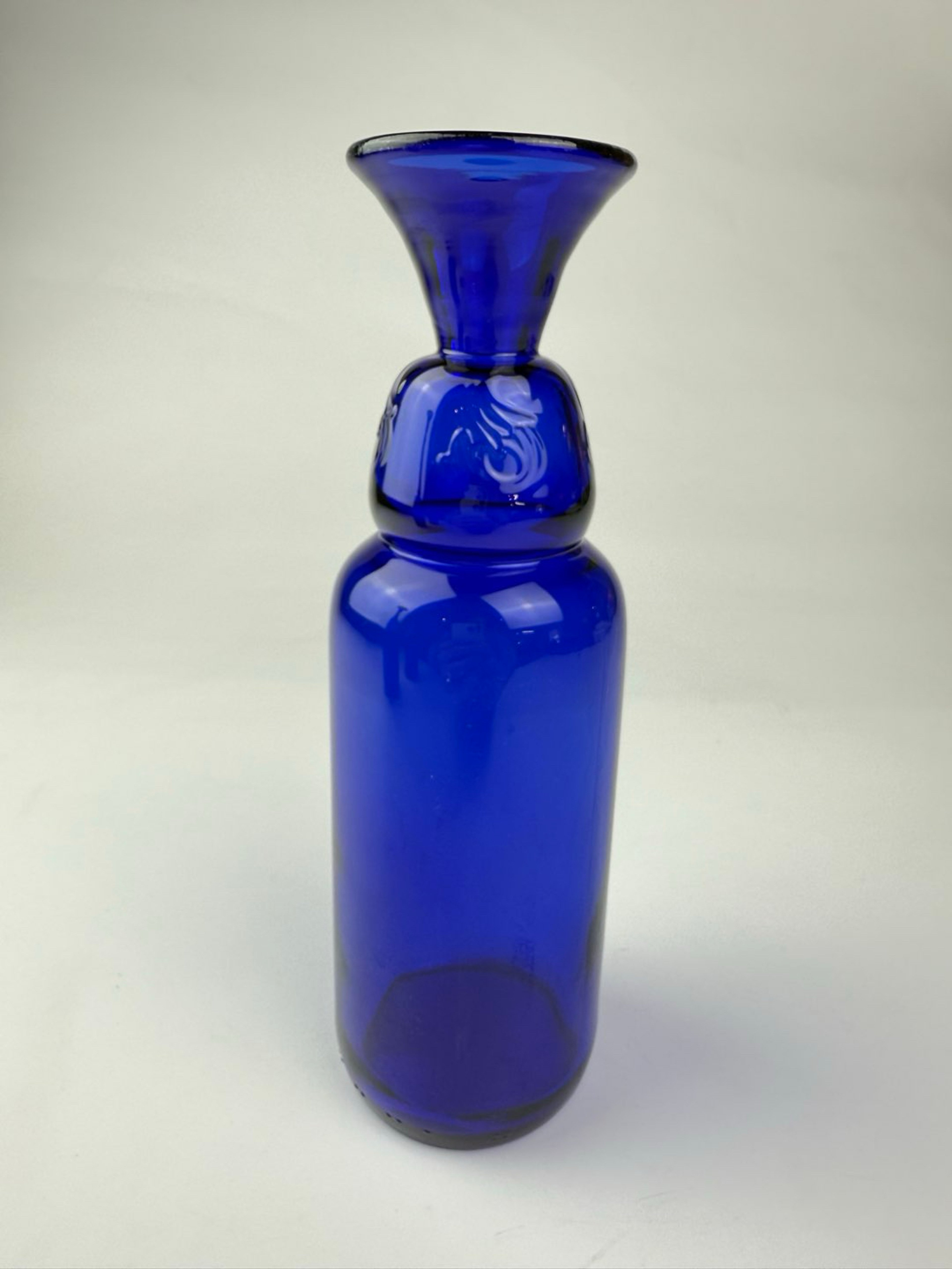 Preview pic of Saratoga water vase