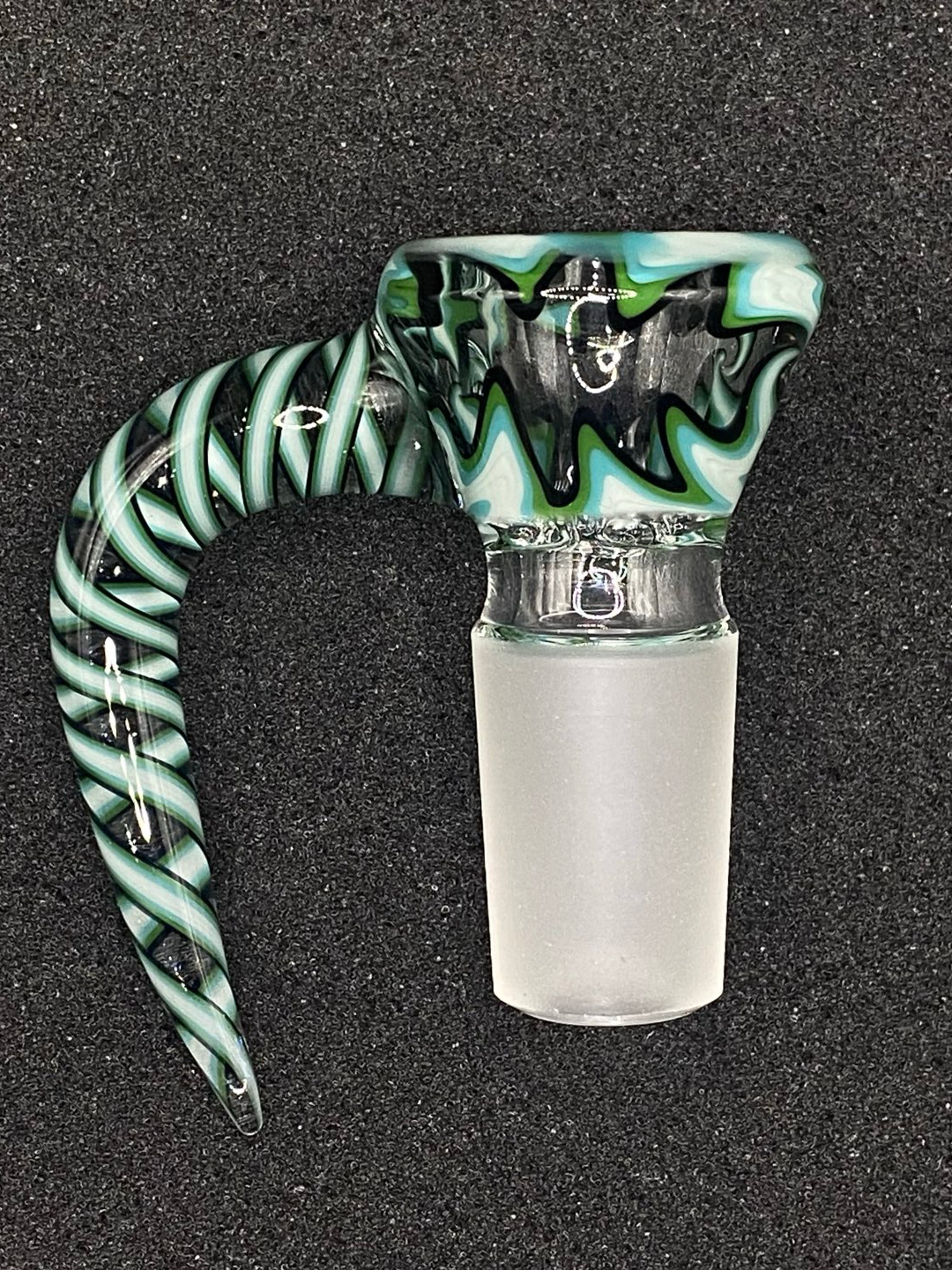 18mm Wig-Wag 4-Hole Glass Bowl Slide – CW Glass Art image 0