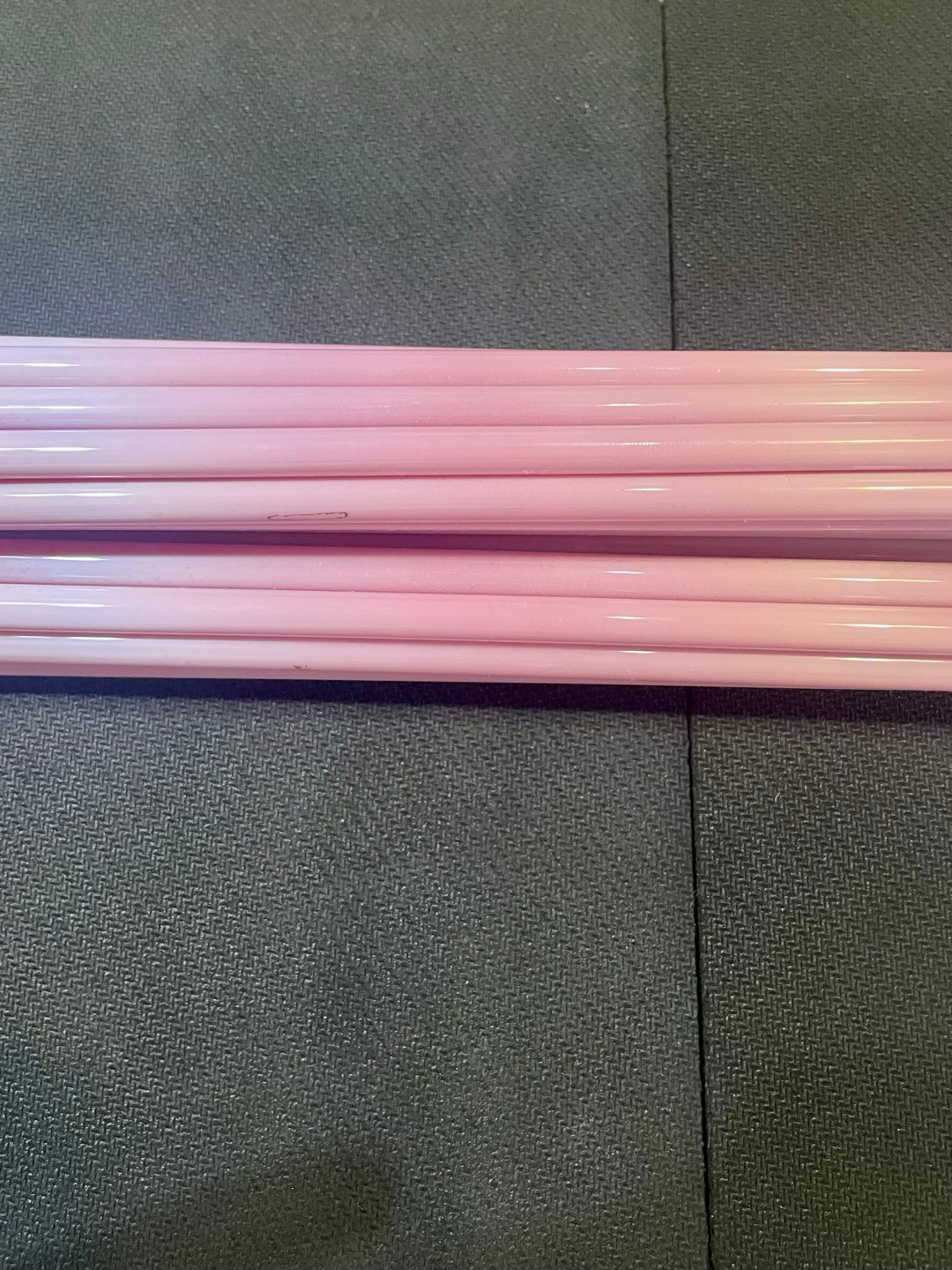 Preview pic of Molten aura telemagenta Glass Rods