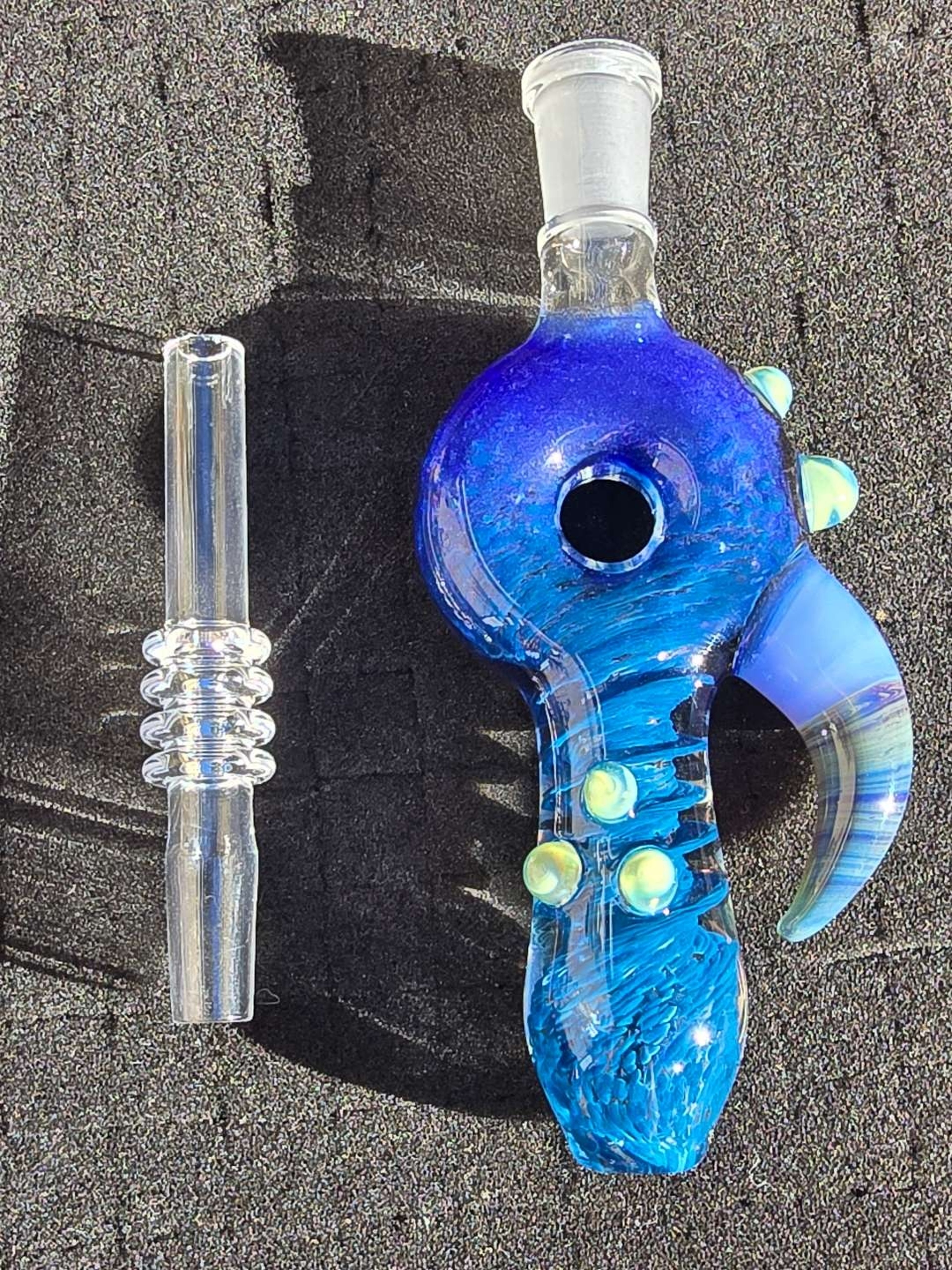 Blue Nectar Collector With Horn image 0