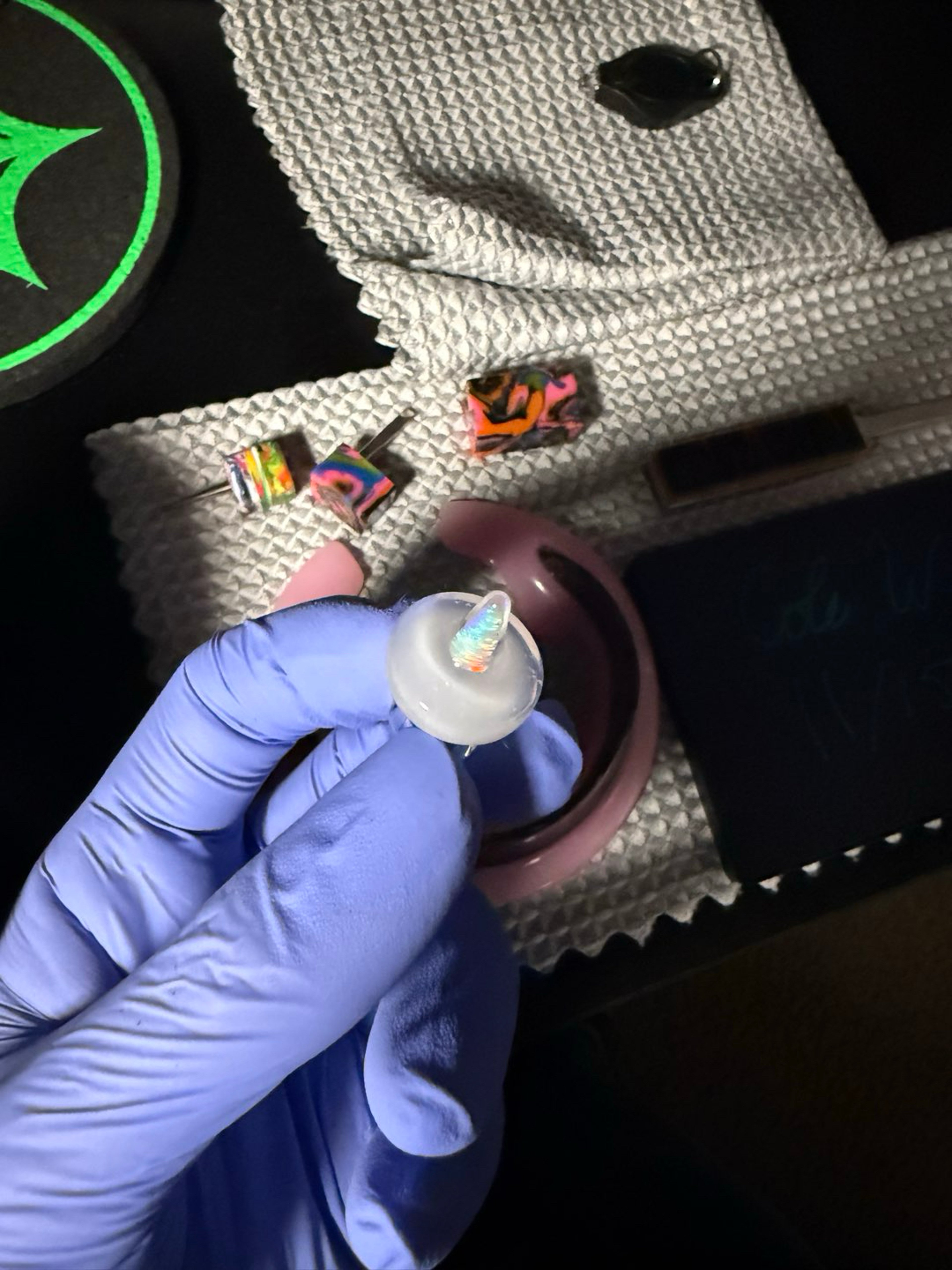 Preview pic of COOSWRLD 10MM OPAL SPIKE PUFFCO BALL CAP