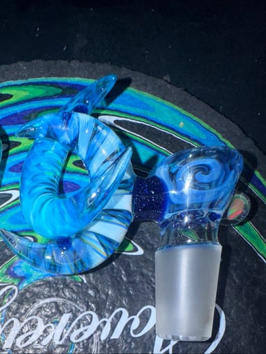 Preview pic of Elmollo boro hugging crecent