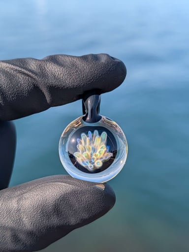 Preview pic of Explosion Implosion pendant