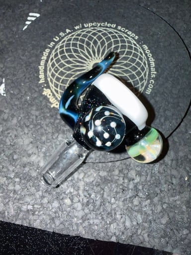 Preview pic of Lurch 2016 Crushed Opal